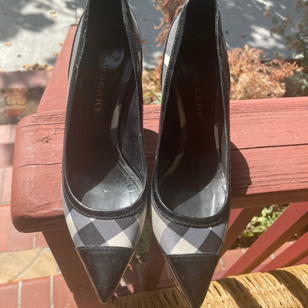 Burberry Checkered Black and Cream Heels